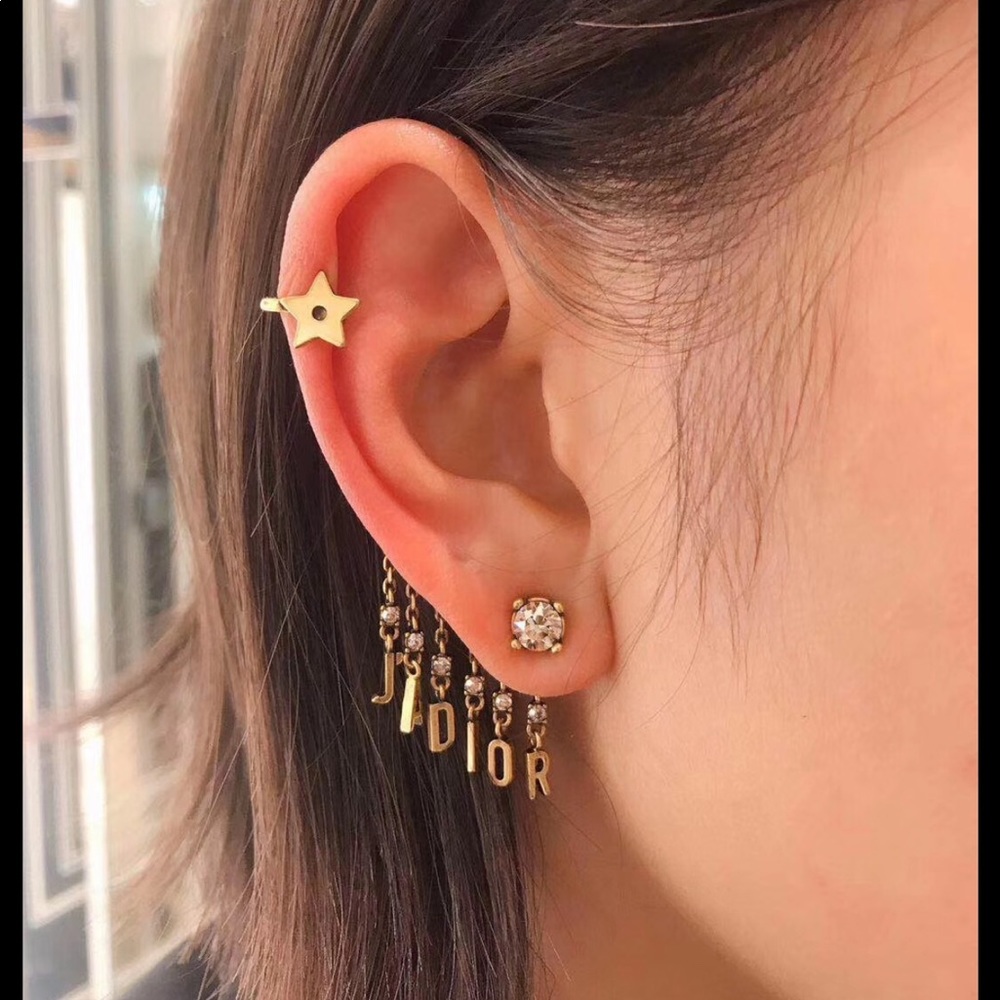 Dior single earring ear cuff